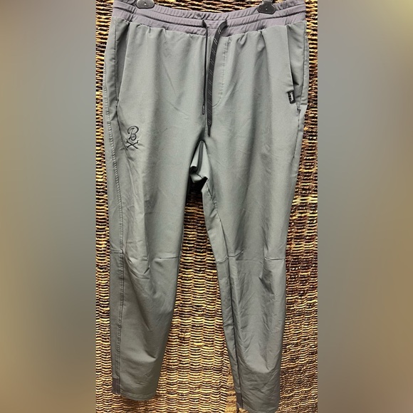 UNRLxBG Performance‎ Pants-Mens Gray Joggers with LogoSize:LargeRight leg snag
